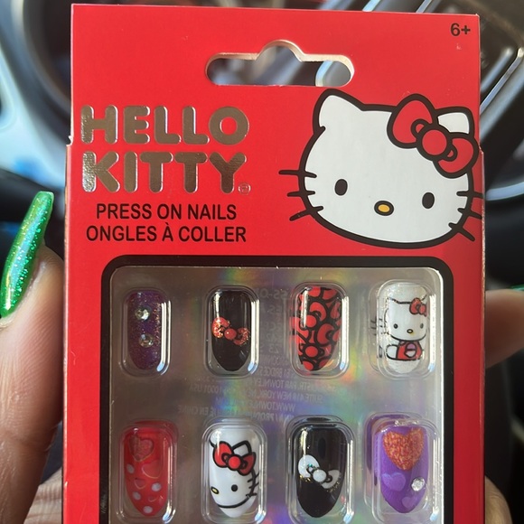 Hello Kitty Press on Nails NIB - Picture 7 of 7